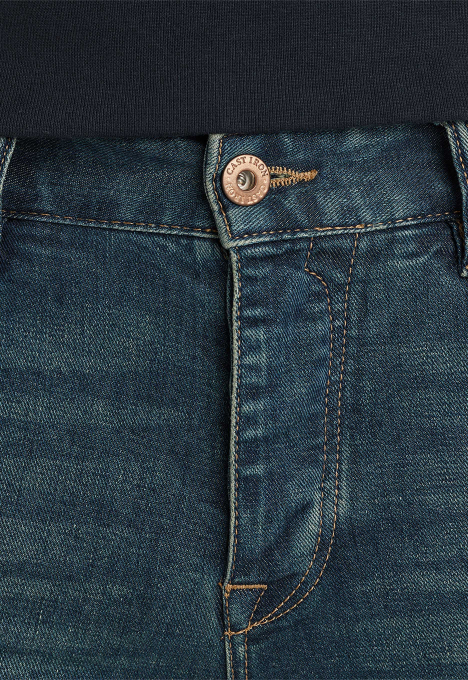 Riser Slim Jeans