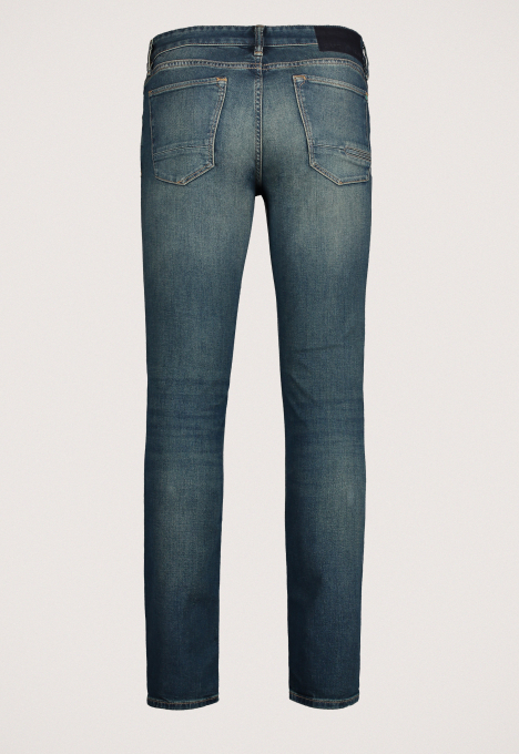 Riser Slim Jeans