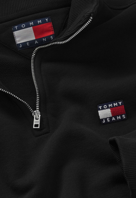 Boxy Cropped Badge 1/4 Zip Sweater