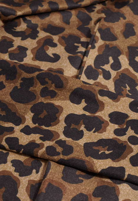 Neyo Leopard Peached Turtle Top