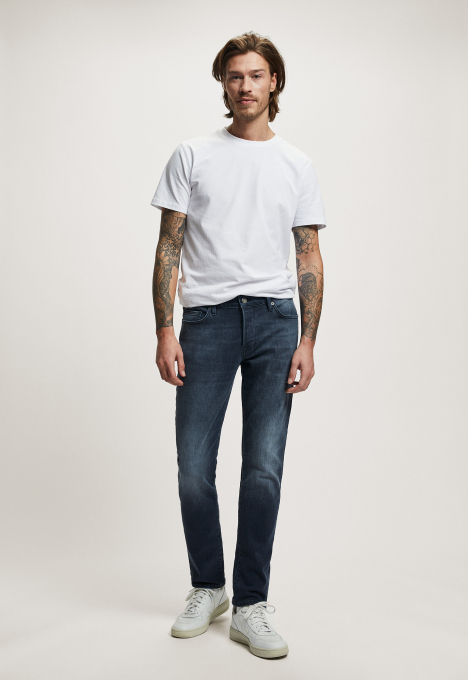 Porter Slim Tapered Jeans 