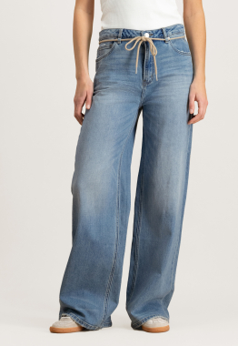 Jona Wide Leg Jeans